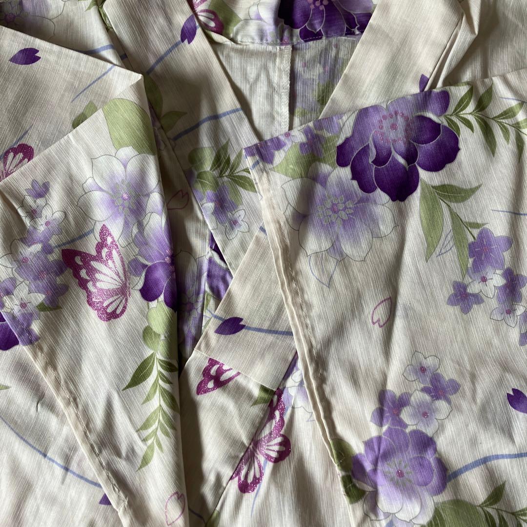 未使用　マルイ浴衣・帯.インナー3セット 肌映えの生成色に紫の蝶と花柄　Mサイズ