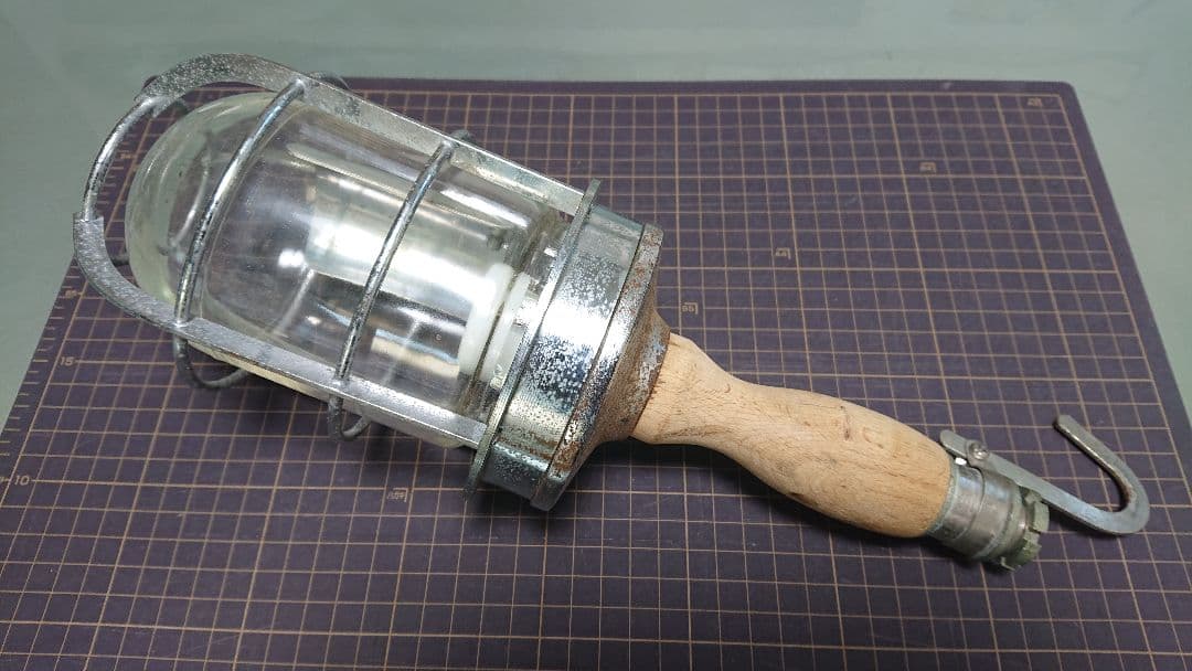 インダストリアル　ビンテージ　ランプ