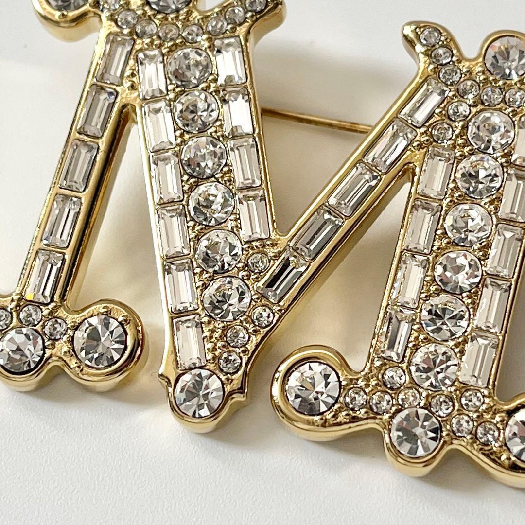 マックスマーラ　バス　クリスタル　M字型　ブローチ　ゴールド　ロゴ　イタリア製