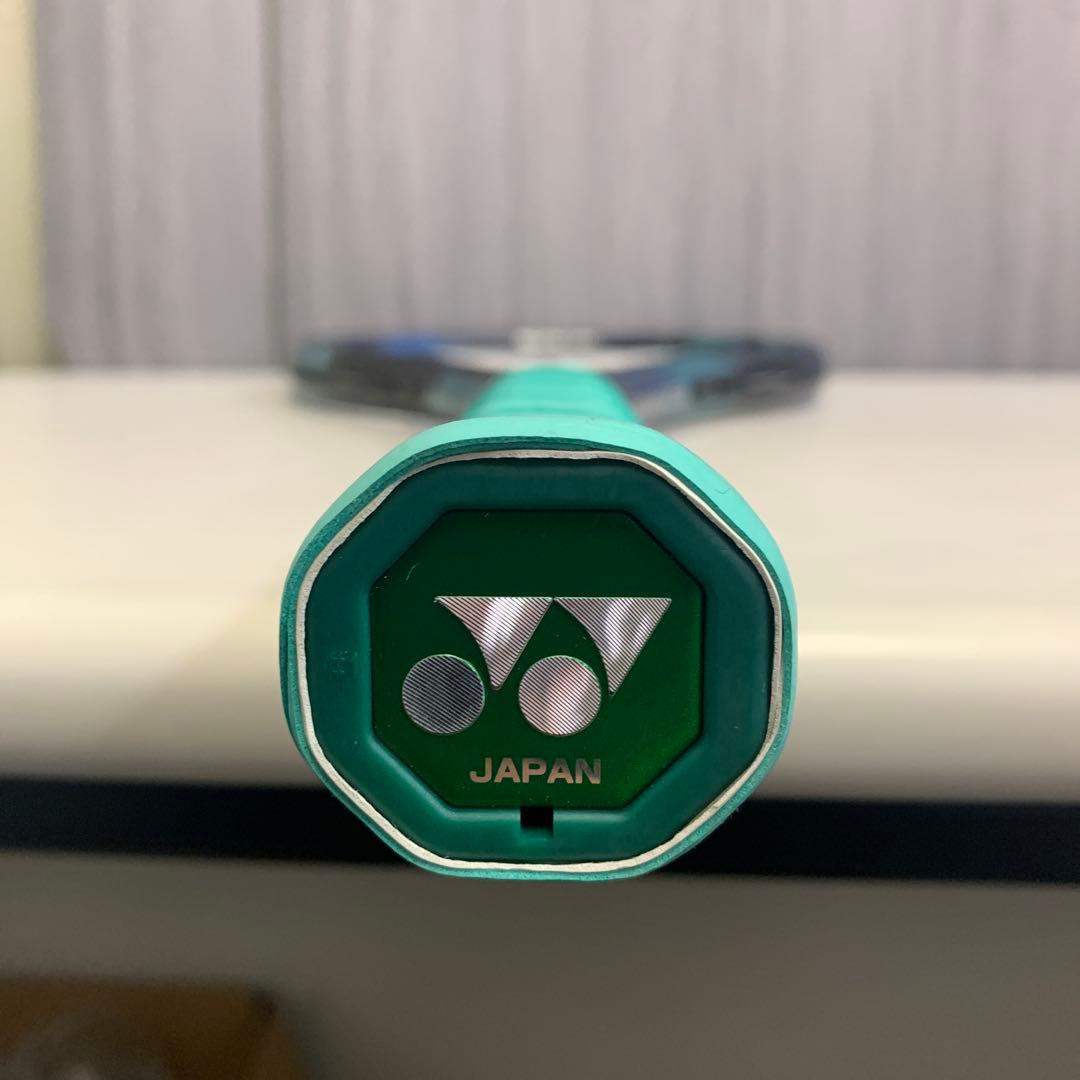 m070414m ★美品　YONEX EZONE FEEL G1 テニスラケット