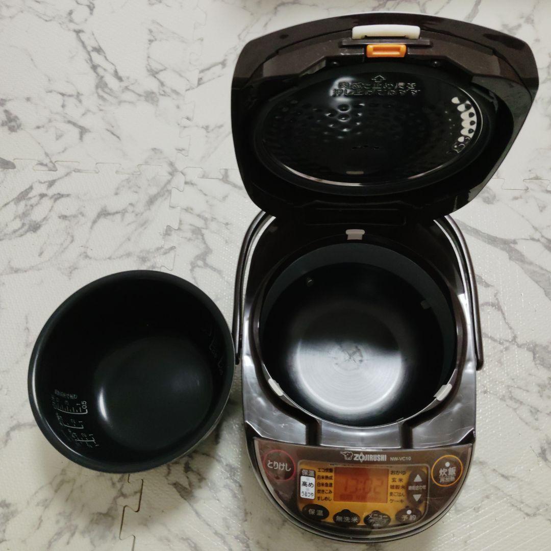 象印　5.5合炊き炊飯器