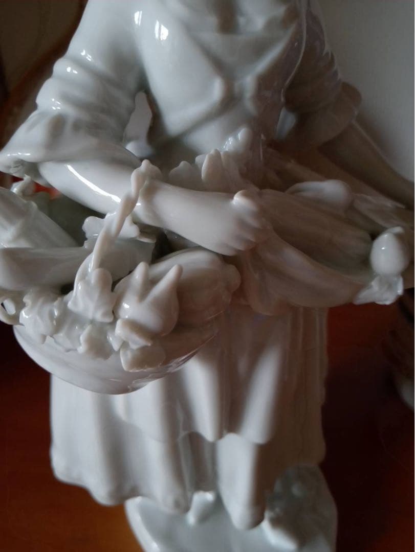 Augarten アウガルテン　フィギュリン　陶器　人形　磁器人形　検　ヘレンド