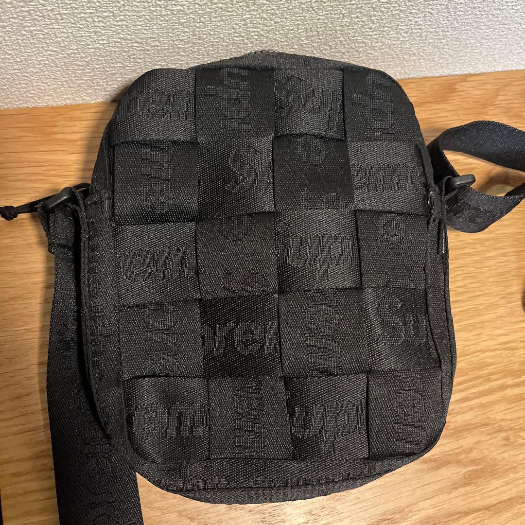 よっ＊＊＊いかsupreme Woven Shoulder Bag