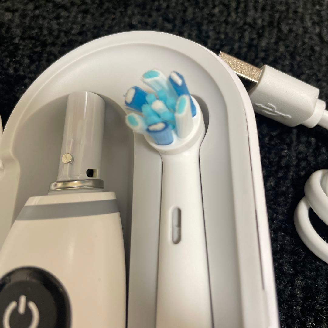 Oral-B iO7 電動歯ブラシ本体 ホワイト TYPE3758 未使用品