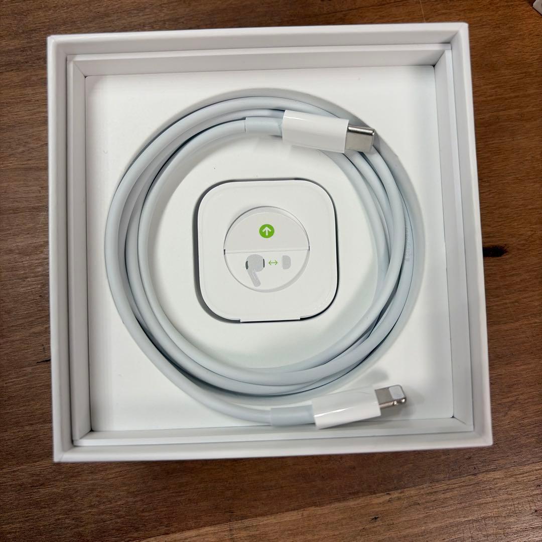 AirPods Pro 第一世代　lightning 端子