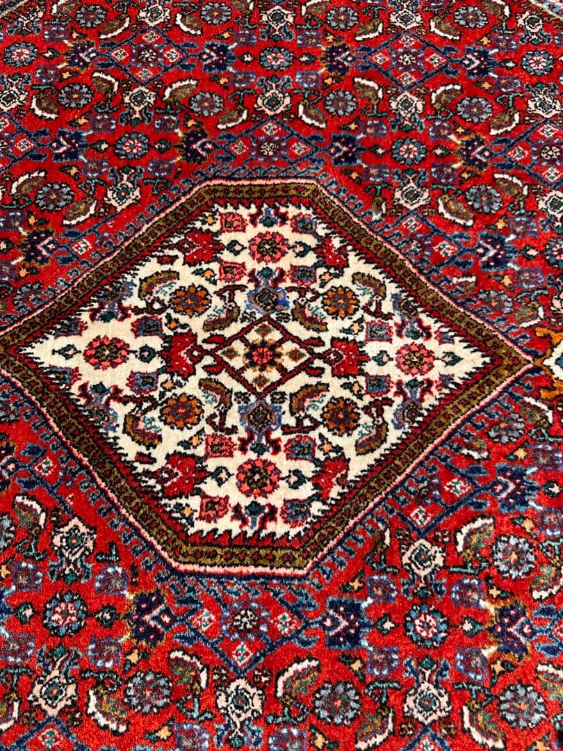 手織りペルシア絨毯　ビジャー産　サイズ約167x118cm ウール100%