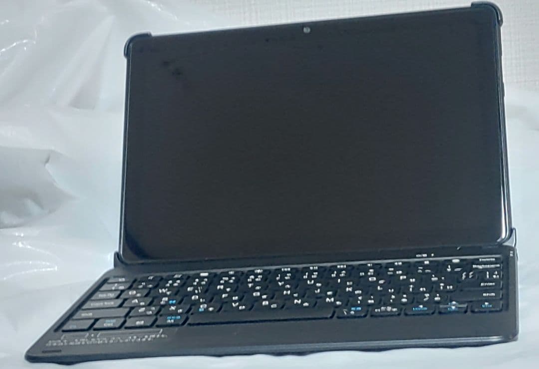 Amazon Fire HD 10第11世代 64GB キーボードケース込み