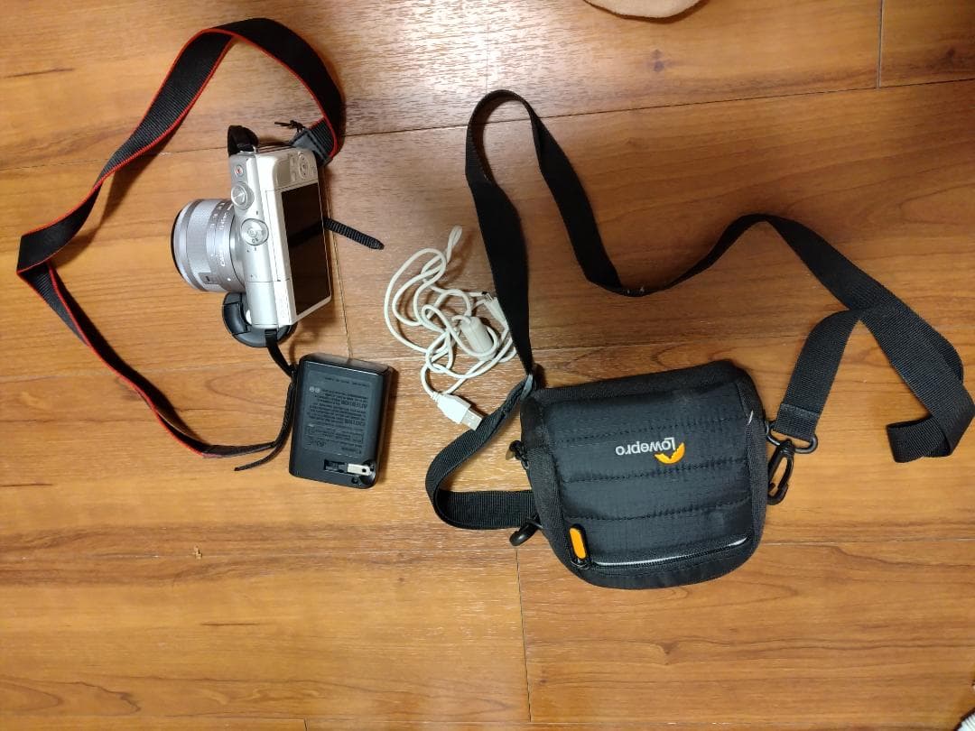 Canon EOS M100 ホワイト