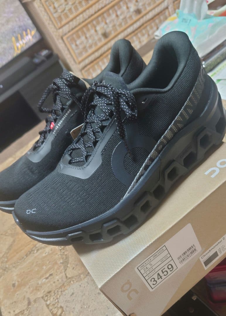 お値下げ　ONCモンスター2BK3459 ブラック　24.5センチ