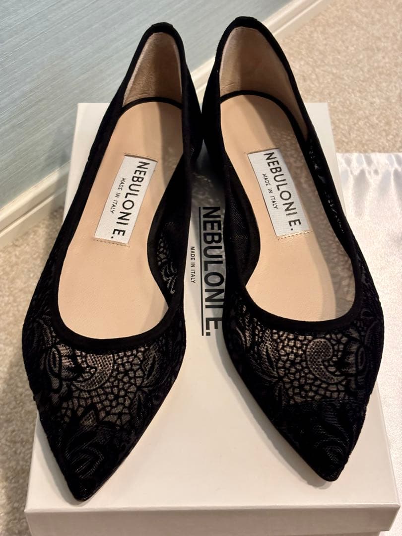 新品　ネブローニ フラワー レース フラットパンプス