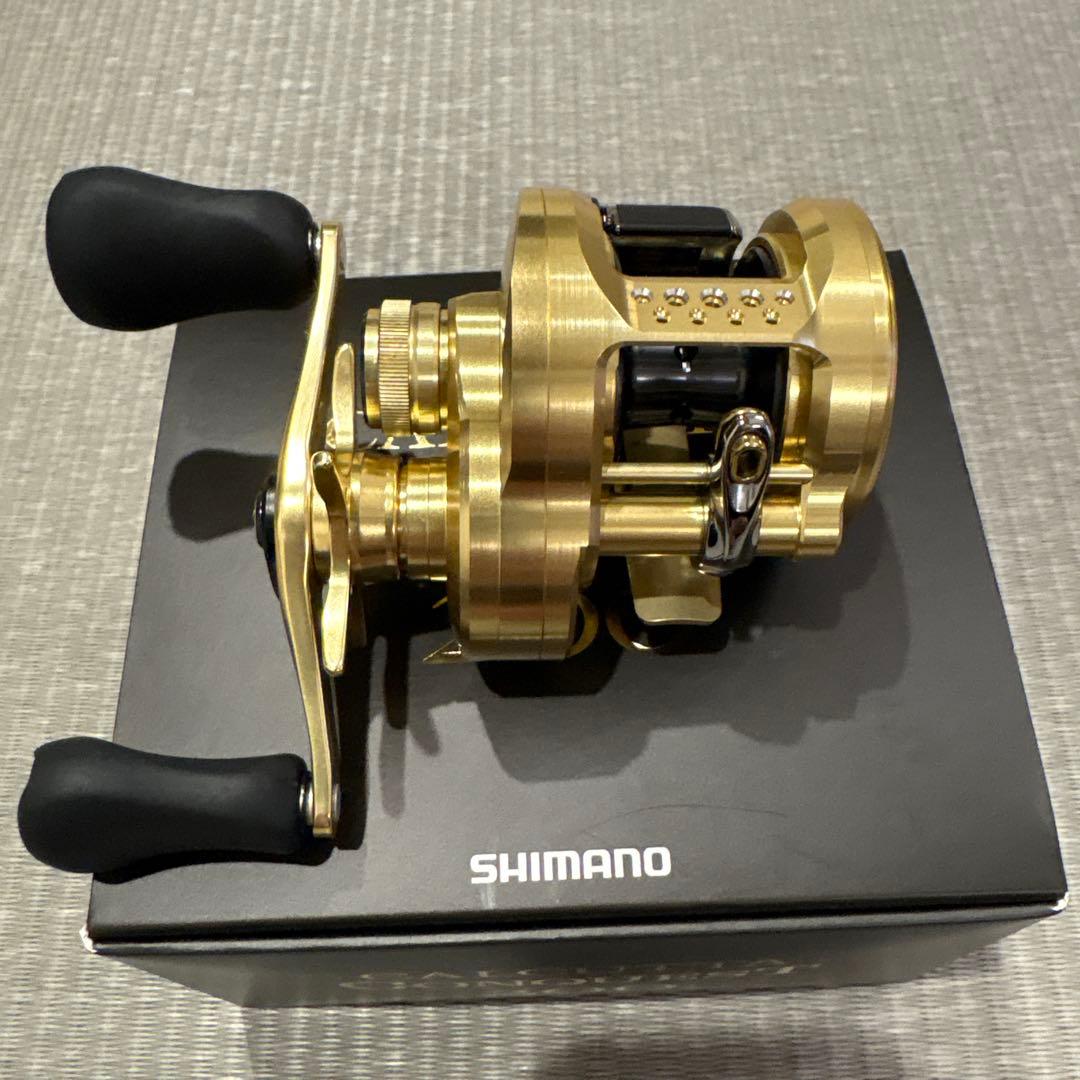 シマノ21カルカッタコンクエスト200未使用品