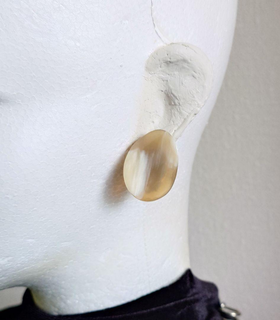 ブローチ イヤリング 水牛 彫刻 花 楕円ツイスト D2＆963 627 697