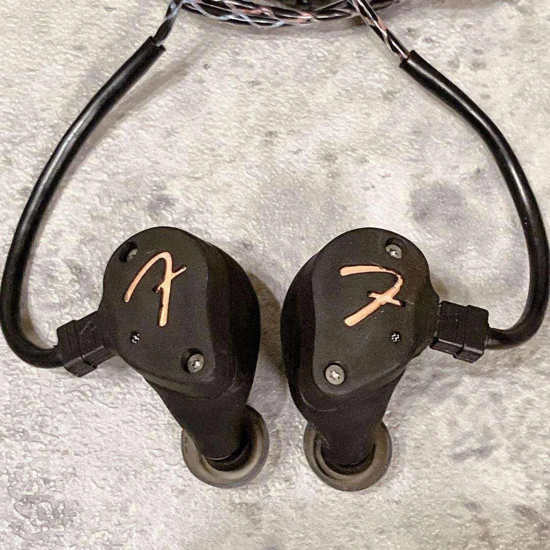 希少 美品 Fender TEN 3 Flat Black フェンダー イヤホン