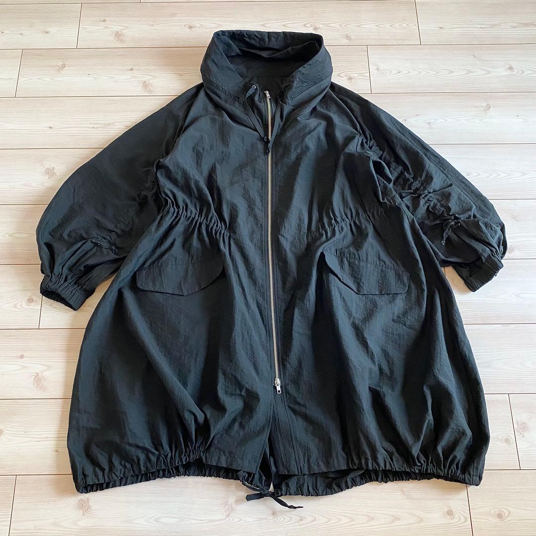 美品 定価88000円 2024AW 慈雨 ギャザーモッズコート 黒 ゆったり