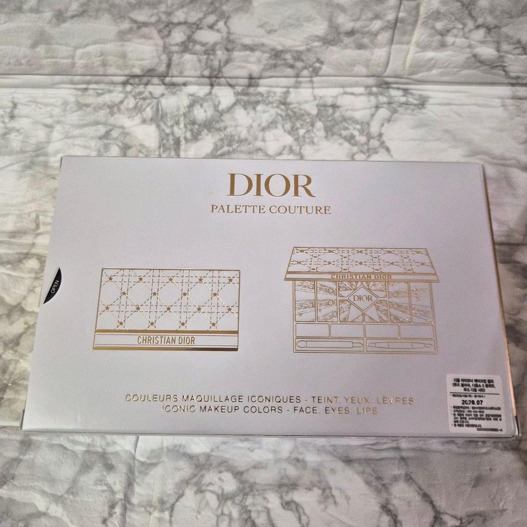 ☆新品未使用☆Dior クリスマスコフレ 2025 アイシャドウパレット