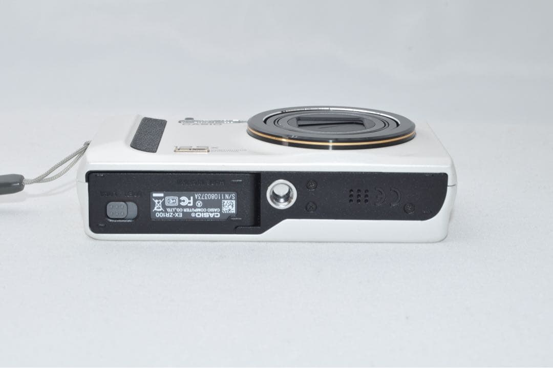 ☆美品☆ CASIO カシオ EX-ZR100 コンパクト デジタル カメラ