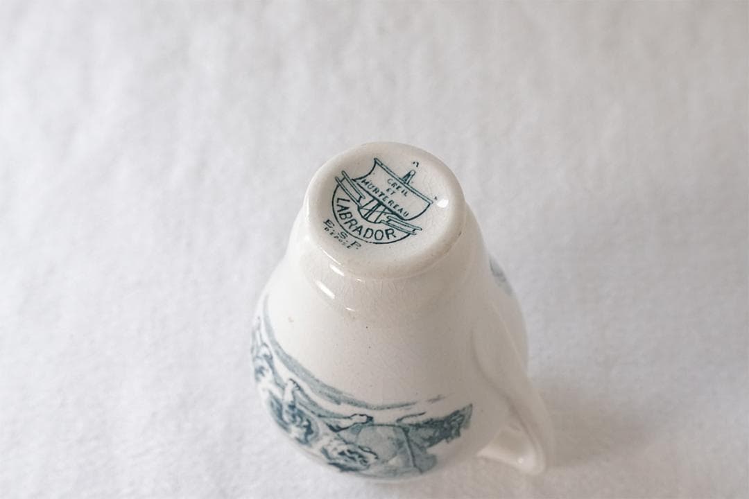 フランスアンティーク　クレイユモントロー　猫　ピッチャー　 7.9cm