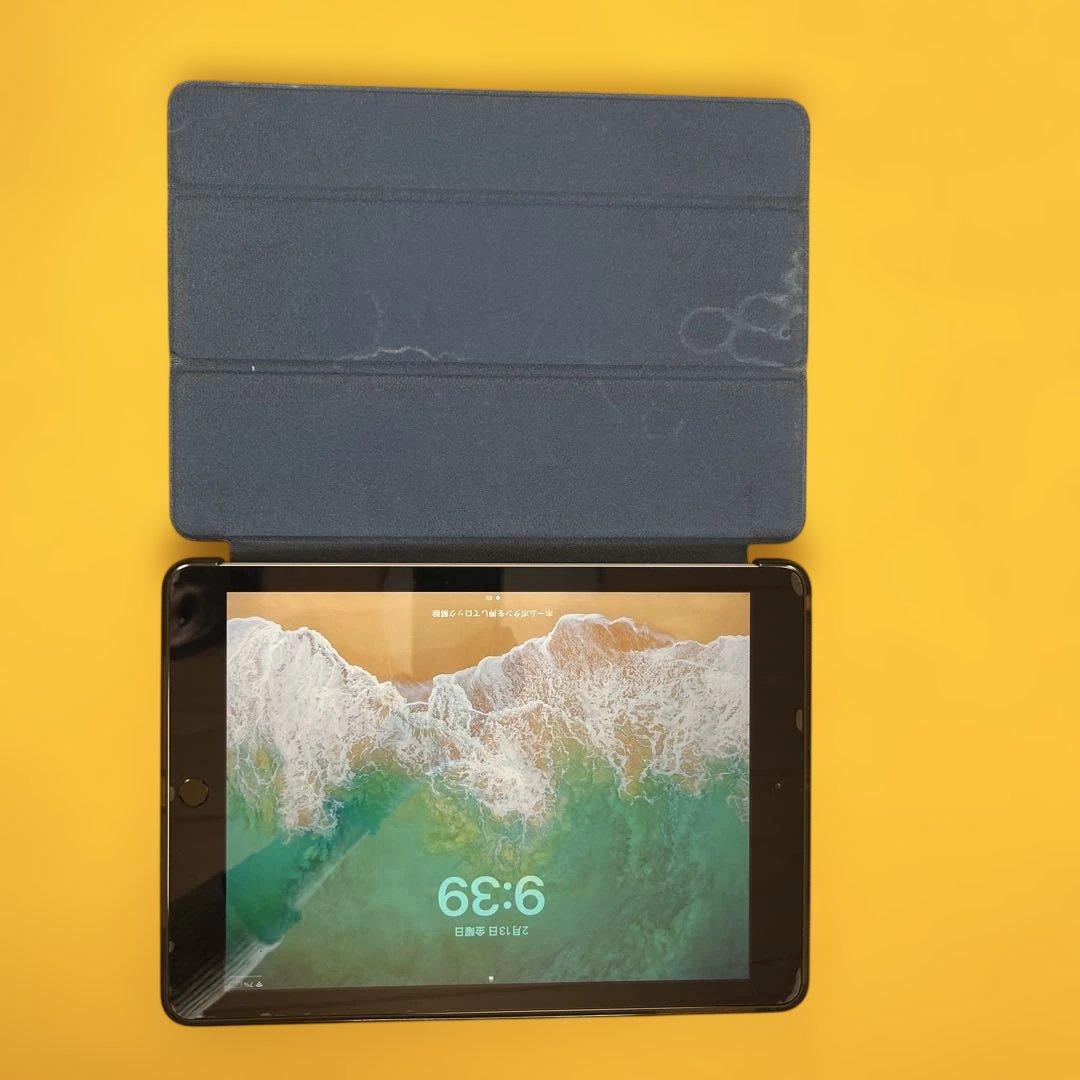 Apple iPad (第5世代) シルバー