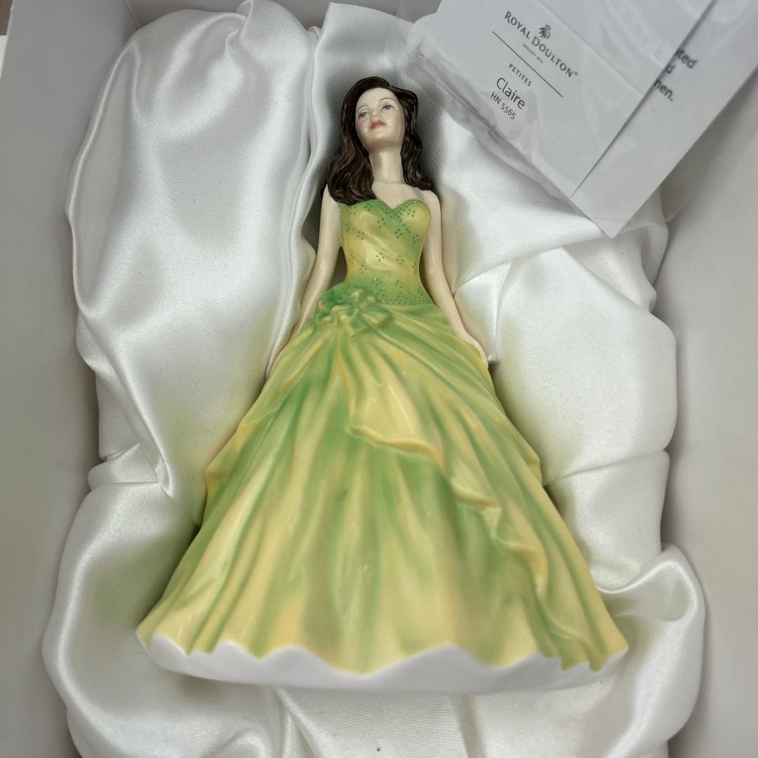 箱付き★  ロイヤルドルトン フィギュリン CLAIRE