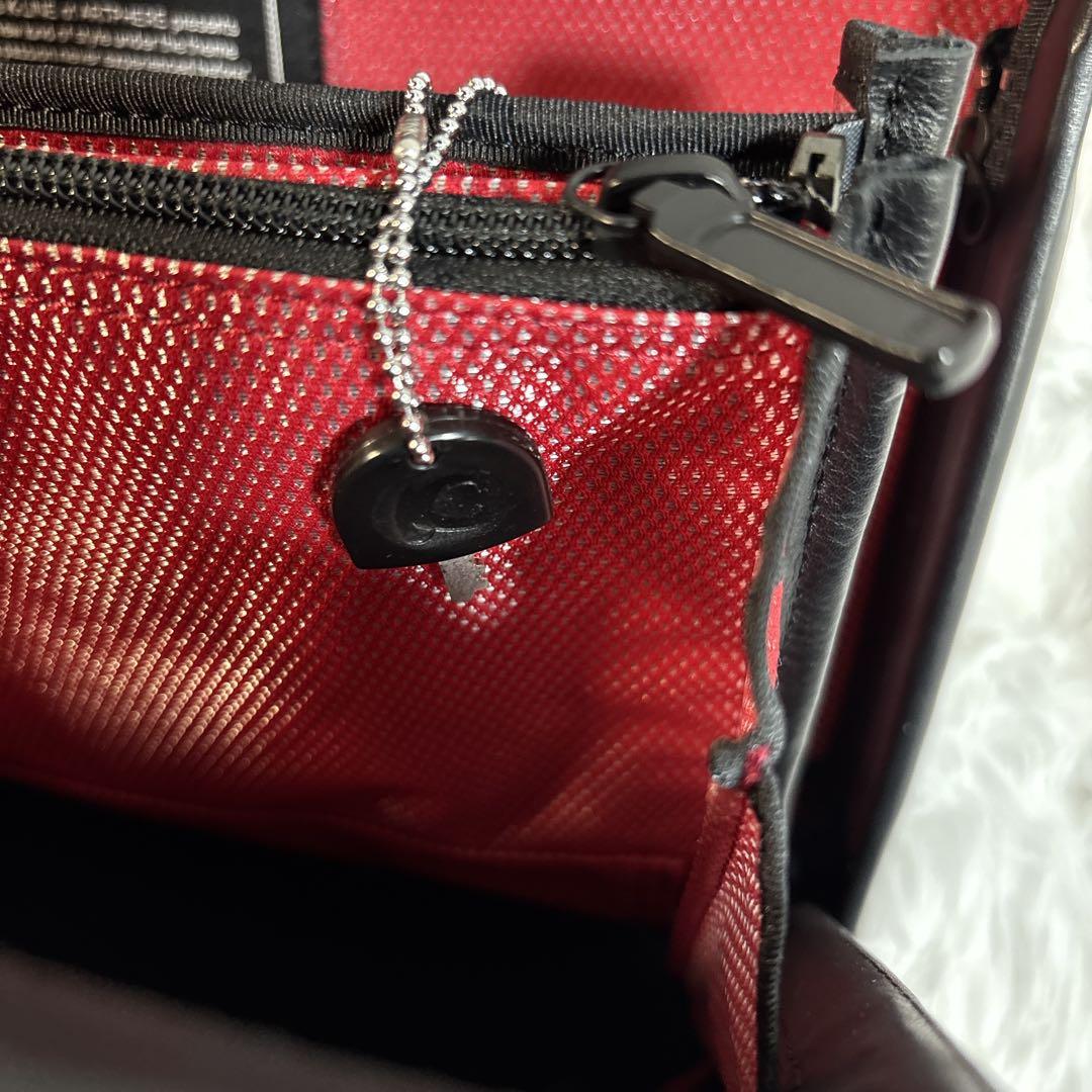 【美品】アートフィアー ダレスバッグ ドンジョバンニ 2WAYカーボンフラッシュ