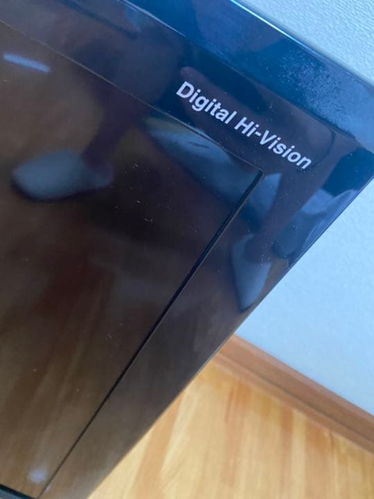 SHARP AQUOS E E7 LC-32E7-B シャープ　アクオス　テレビ