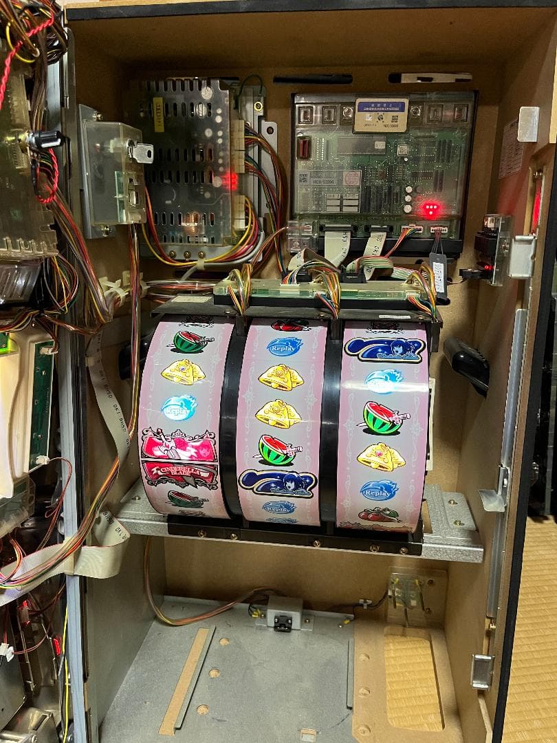 【大幅値引中！】パチスロ実機 シンデレラブレイド 不要機