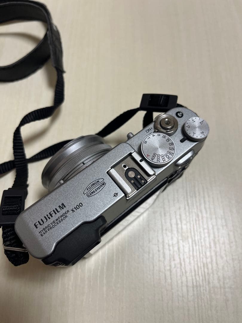 富士フィルム Fujifilm FinePix X100