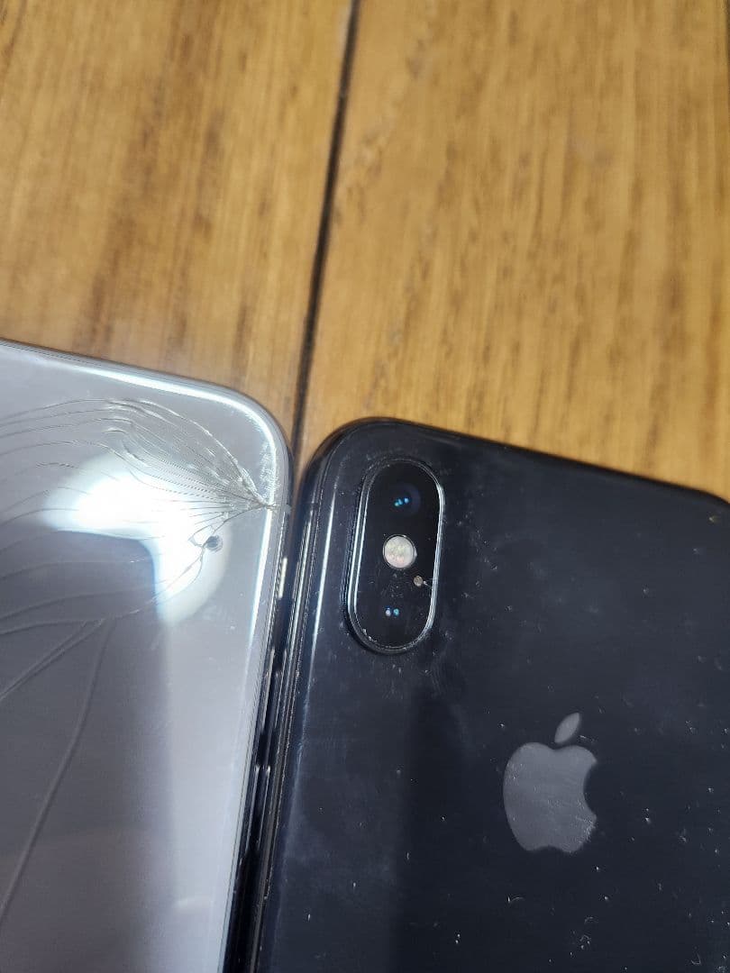 Iphone SE1台とiphone X 2台