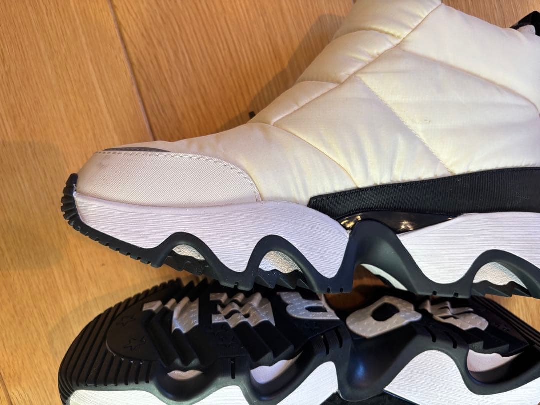 SOREL ホワイト ハイカットブーツ24.5