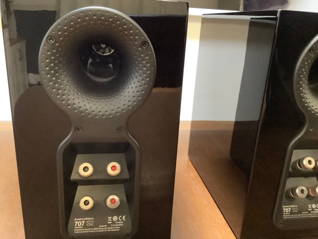 Bowers & Wilkins (B&W) 707 S2 ブラックスピーカー