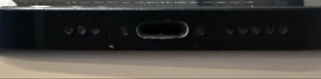 Apple iPhone 13 ミッドナイト　本体 ひび割れあり