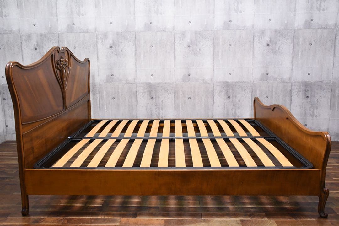 ECK30 展示品 Medea メデア クイーンサイズ ベッドフレーム 100万