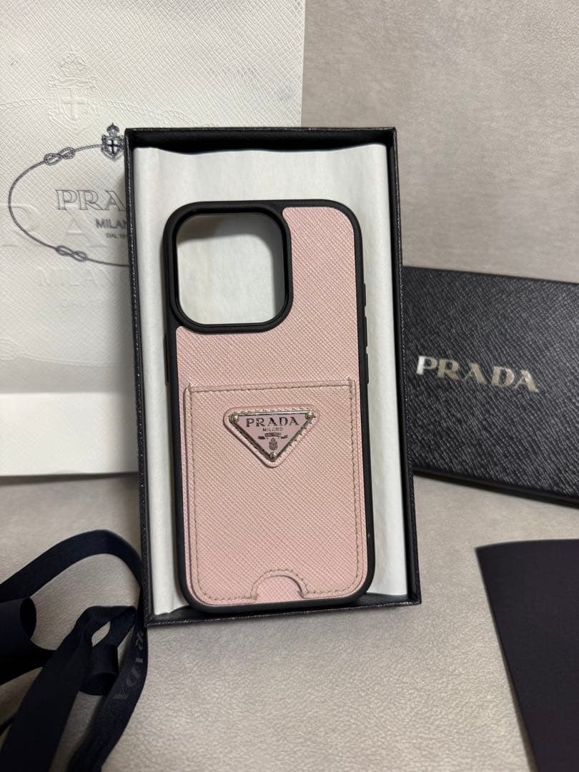 【美品】PRADA iPhone15PROケース ピンク
