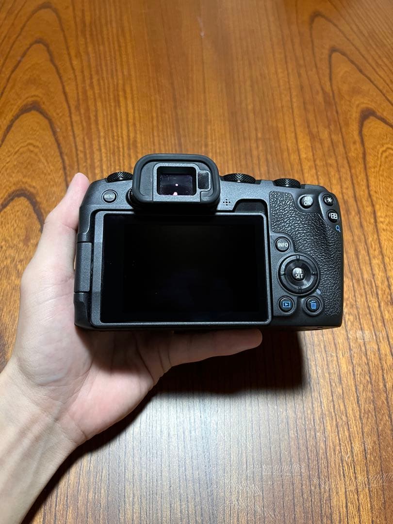 Canon EOS RP ミラーレス一眼カメラ