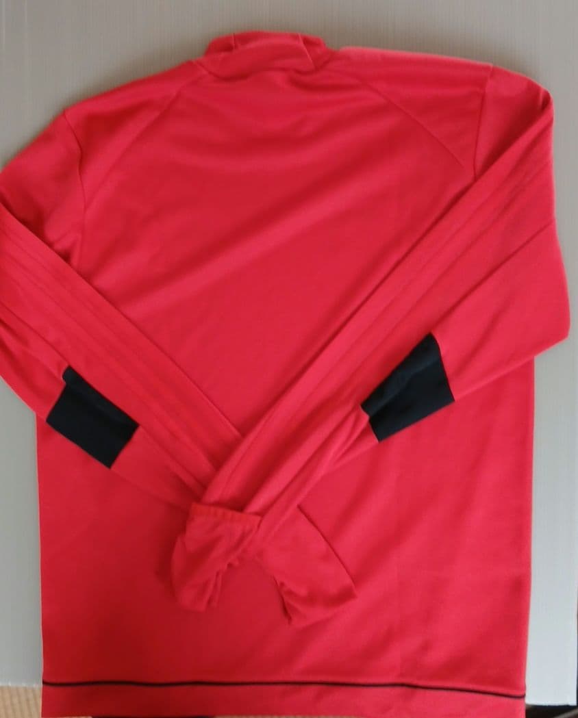 adidas サッカー日本代表　トレーナー　プラクティスシャツ　2着セット