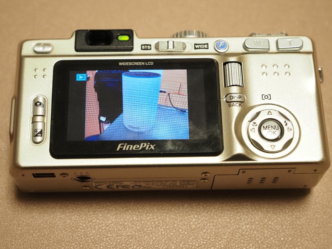 【動作確認済み】FUJIFILM Finepix F710 コンパクトデジカメ