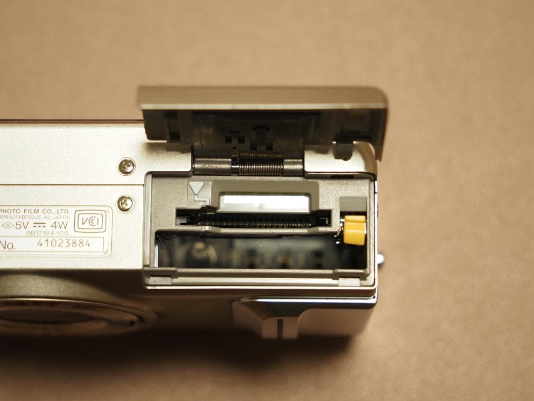 【動作確認済み】FUJIFILM Finepix F710 コンパクトデジカメ