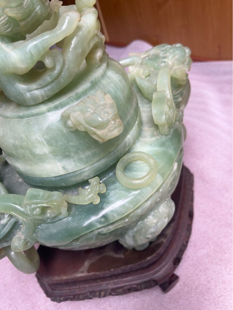 翡翠製の香炉