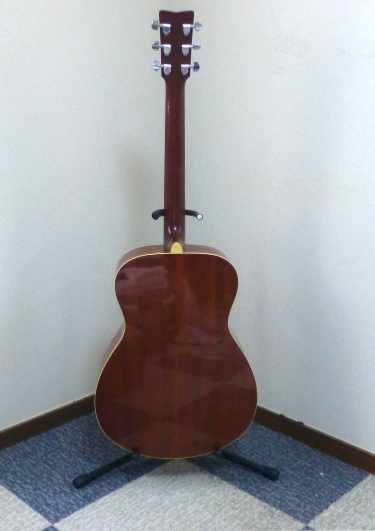 YAMAHA FS820　ヤマハ　アコースティックギター　ソフトケース付