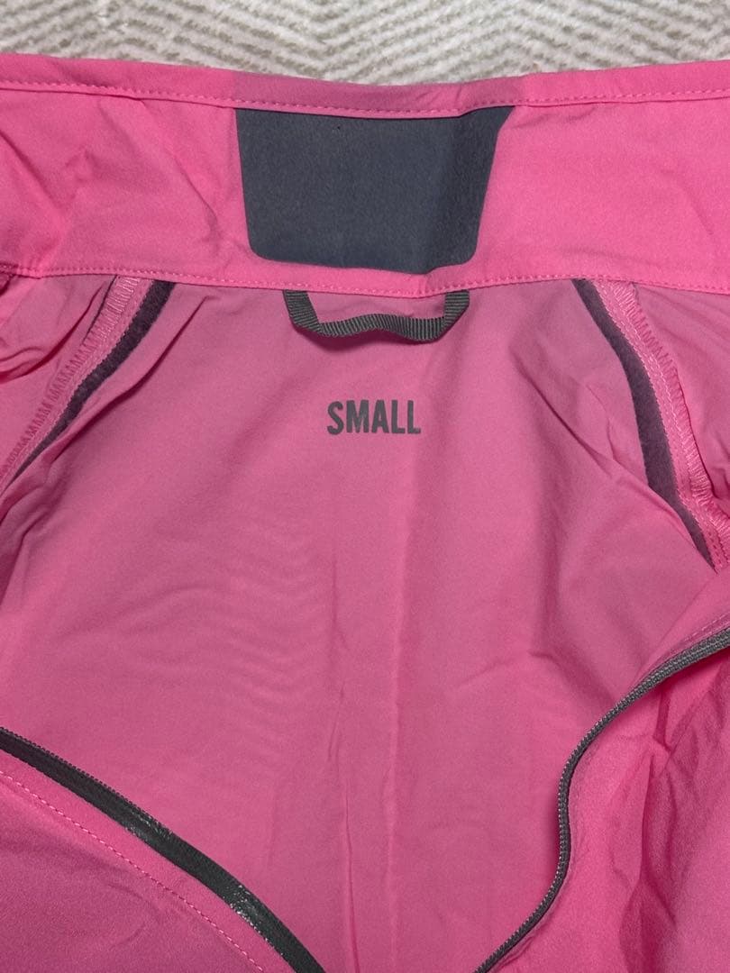 くろキョンさん限定 Rapha ピンク ウィンドブレーカー S