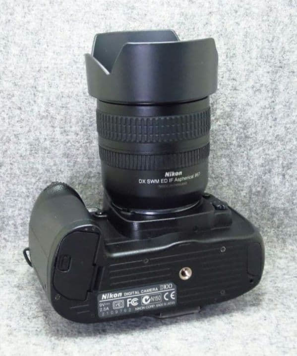 NIKON D100 標準ズームレンズ付