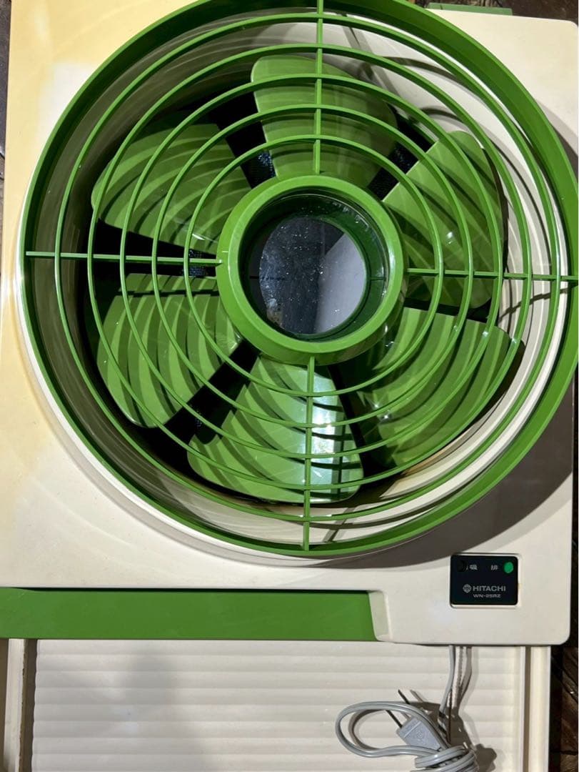 縦型 窓用換気扇 当時物 扇風機 緑 インテリア 昭和レトロ レトロポップ