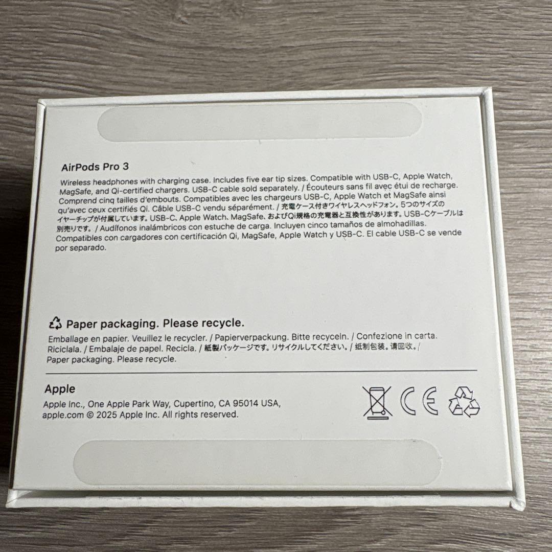 こ 最新型AirPods Pro 3 充電ケース付き