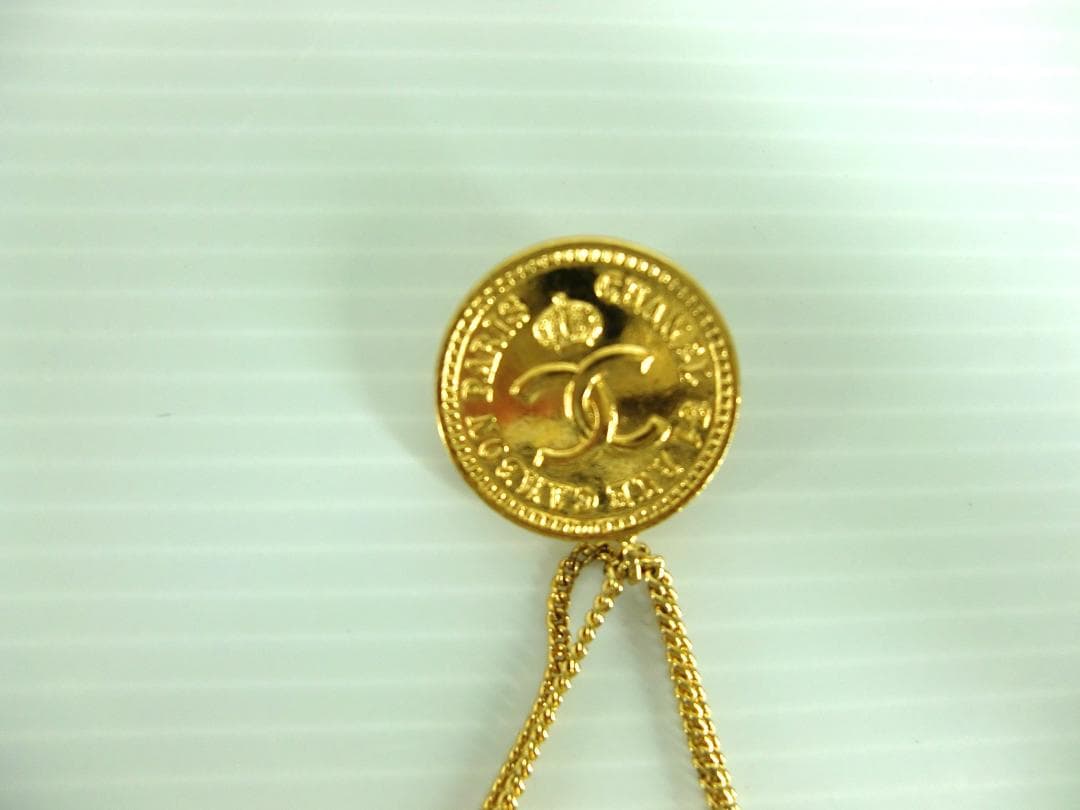 ★CHANEL ブローチ シャネル マトラッセブローチ ゴールドカラー