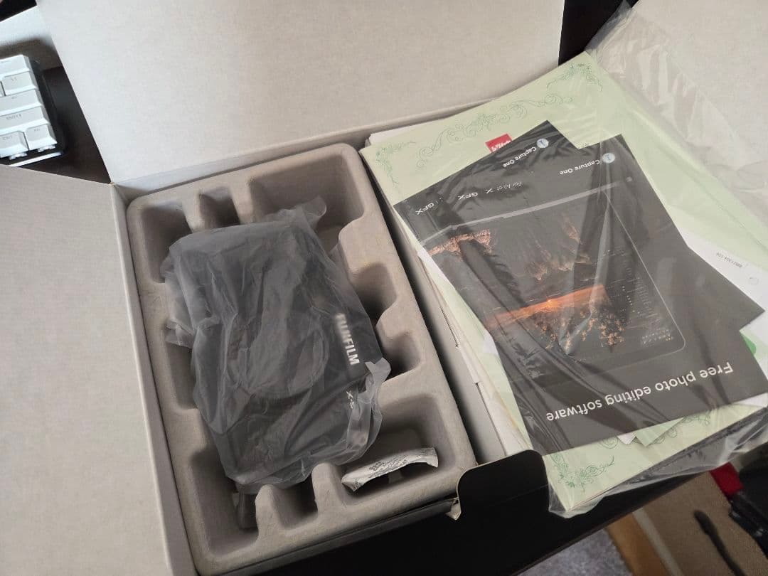 T*y様 Fujifilm X-S10 XF35mmF1.4　セット