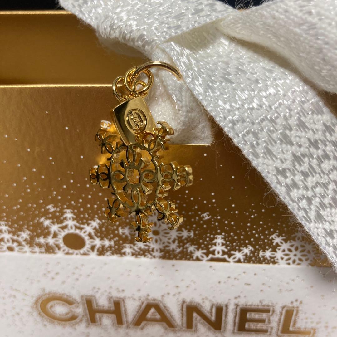 CHANEL ハンドクリームとリップのセット。 ギフトボックスなどおまけ付き