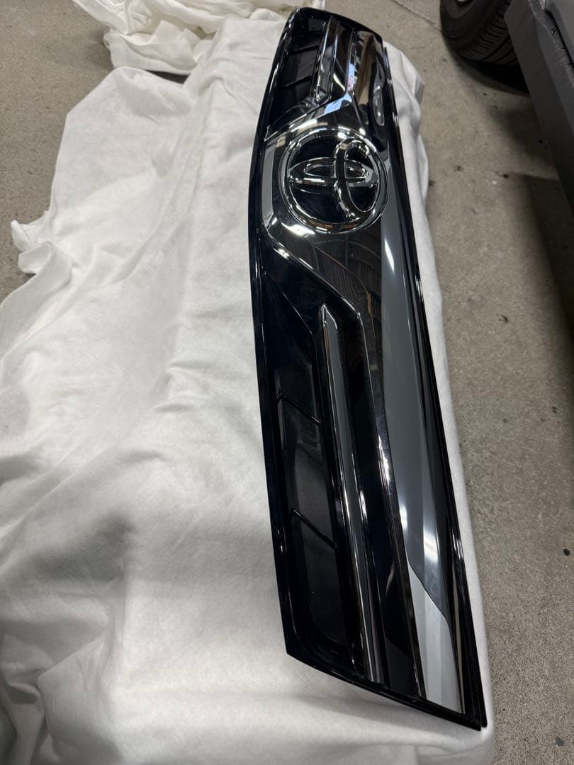 トヨタ ルーミー フロントグリル メッキ