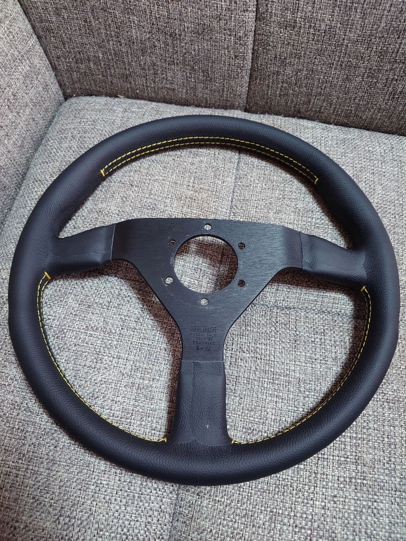 momo ベローチェ 350mm