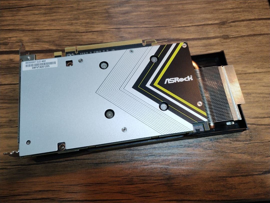 グラフィックボード・グラボ・ビデオカード ASRock RX5500XT 4GB