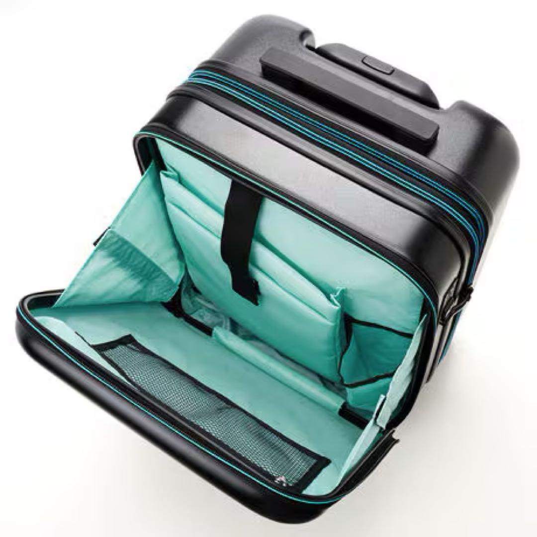 ドラえもん キャリーケース　ライトブルー　37L